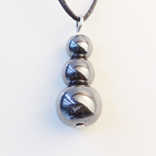 420061 - Подвеска пирамидка гематит