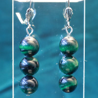 431106 - Серьги три шарика Канзаши зеленый